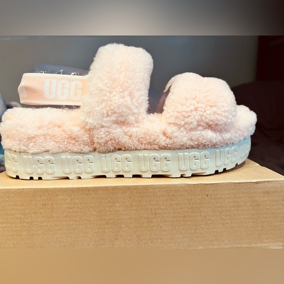 NWT UGG  Fluffita in Pink, size 8 - Picture 4 of 7